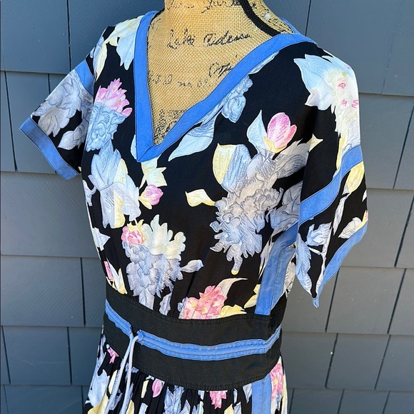 Vintage Chacok Floral V-Neck Dress with Blue Accents cotton side slits - Picture 10 of 13